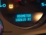 ✅ 2008 Chevrolet Silverado 2500HD 1LT • VIN: 1GCHK29698E176379 • Lot: 41808600. Wystawiony na IAAI z przebiegiem 182 610 mil. Bezpłatny archiwum sprzedaży aukcyjnych z USA i szczegółowy raport historii pojazdu na DreamBid. Zdjęcie 15.