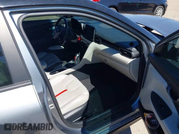 2020 Hyundai Veloster Turbo R-Spec z VIN KMHTH6AB5LU029382, wystawiony jako IAAI lot #41751666 z przebiegiem 71 179 mil mil oraz . Historia ofert i sprzedaży dostępna na DreamBid. Obrazek 5.