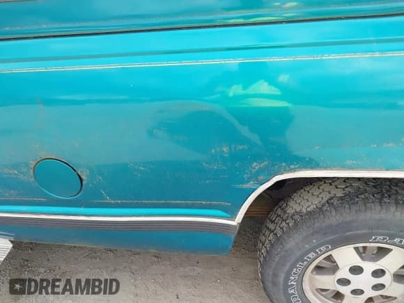 ✅ 1995 GMC Sierra 1500 • VIN: 1GTEC14K9SZ528472 • Lot: 42264927. Wystawiony na IAAI z przebiegiem 108 792 mil. Bezpłatny archiwum sprzedaży aukcyjnych z USA i szczegółowy raport historii pojazdu na DreamBid. Zdjęcie 15.