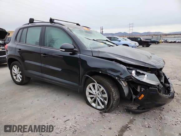 ✅ 2018 Volkswagen Tiguan • VIN: WVGBV7AX7JK002568 • Лот: 93482765. Опубликован ранее на Copart с пробегом 42 546 миль. Бесплатный доступ к архиву аукционных продаж из США и подробный отчёт об истории автомобиля на DreamBid. Изображение 4.
