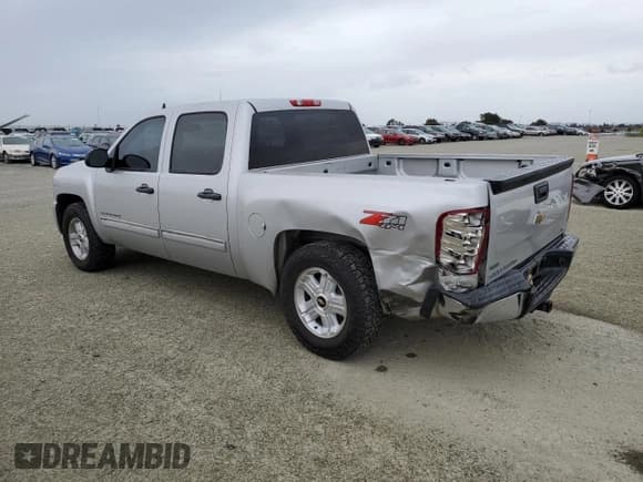 ✅ 2010 Chevrolet Silverado 1500 LT • VIN: 3GCRKSE35AG227018 • Lot: 75688884. Listed on Copart with 180,943 mi. Free auction sales archive from the USA and detailed vehicle history report at DreamBid. Image 2.