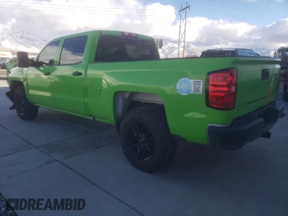 ✅ 2018 Chevrolet Silverado 1500 LS • VIN: 3GCUKNEC5JG361572 • Лот: 82684064. Опубликован ранее на Copart с пробегом 133 422 миль. Бесплатный доступ к архиву аукционных продаж из США и подробный отчёт об истории автомобиля на DreamBid. Изображение 2.