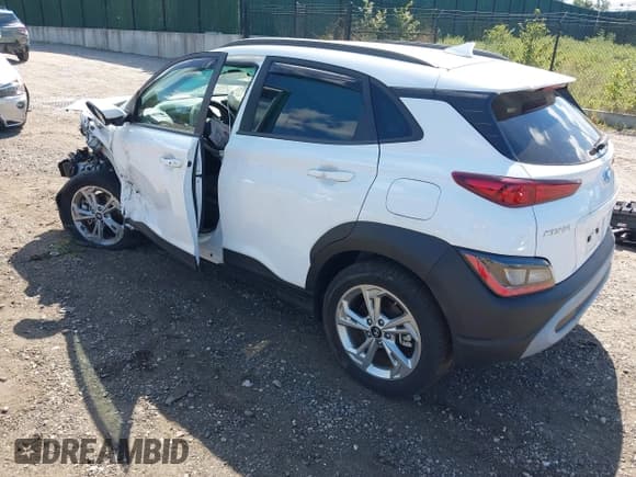 ✅ 2023 Hyundai Kona SEL • VIN: KM8K6CAB2PU022203 • Лот: 43094024. Опубликован ранее на IAAI с пробегом 5 818 миль. Бесплатный доступ к архиву аукционных продаж из США и подробный отчёт об истории автомобиля на DreamBid. Изображение 3.