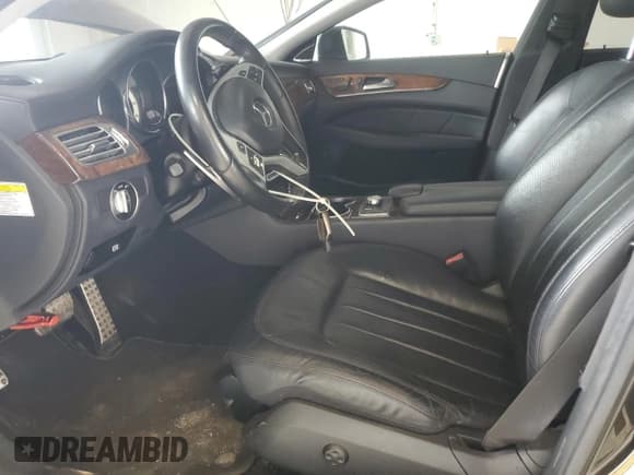 ✅ 2012 Mercedes-Benz CLS 550 • VIN: WDDLJ7DB4CA053402 • Lot: 57670575. Wystawiony na Copart z przebiegiem 99 005 mil. Bezpłatny archiwum sprzedaży aukcyjnych z USA i szczegółowy raport historii pojazdu na DreamBid. Zdjęcie 7.