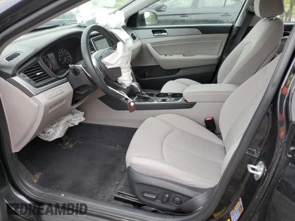 ✅ 2018 Hyundai Sonata Limited • VIN: 5NPE34AF2JH661671 • Lot: 50850213. Listed on Copart with 37,518 mi. Free auction sales archive from the USA and detailed vehicle history report at DreamBid. Image 7.