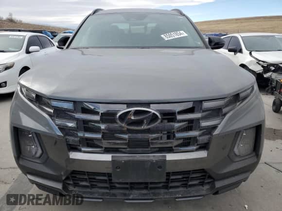 2024 Hyundai Santa Cruz Night Edition z VIN 5NTJCDDF4RH103795, wystawiony jako Copart lot #85051854 z przebiegiem 5 796 mil mil oraz Szkoda całkowita • Salvage title. Historia ofert i sprzedaży dostępna na DreamBid. Obrazek 5.