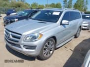 ✅ 2015 Mercedes-Benz GL 450 • VIN: 4JGDF6EE0FA502089 • Lot: 43213819. Wystawiony na IAAI z przebiegiem 229 086 mil. Bezpłatny archiwum sprzedaży aukcyjnych z USA i szczegółowy raport historii pojazdu na DreamBid. Zdjęcie 17.