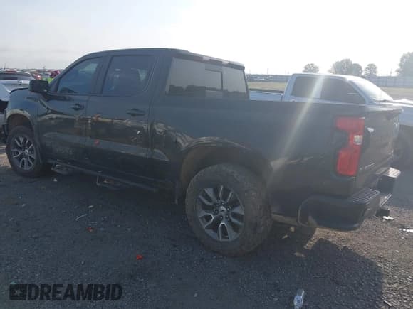 ✅ 2022 Chevrolet Silverado 1500 RST • VIN: 1GCUYEED5NZ126800 • Лот: 42528225. Опубликован ранее на IAAI с пробегом 77 824 миль. Бесплатный доступ к архиву аукционных продаж из США и подробный отчёт об истории автомобиля на DreamBid. Изображение 3.