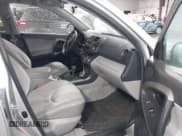 ✅ 2010 Toyota RAV4 • VIN: 2T3ZF4DV4AW050500 • Лот: 43845435. Опубликован ранее на IAAI с пробегом 195 765 миль. Бесплатный доступ к архиву аукционных продаж из США и подробный отчёт об истории автомобиля на DreamBid. Изображение 5.