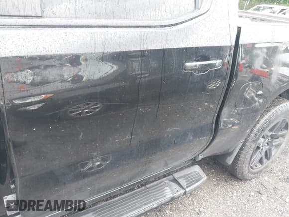 ✅ 2022 Chevrolet Silverado 1500 RST • VIN: 1GCUYEED7NZ149110 • Лот: 42373039. Опубликован ранее на IAAI с пробегом 37 452 миль. Бесплатный доступ к архиву аукционных продаж из США и подробный отчёт об истории автомобиля на DreamBid. Изображение 18.