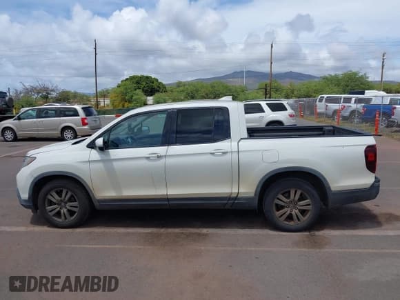 ✅ 2018 Honda Ridgeline Sport • VIN: 5FPYK2F12JB001198 • Lot: 42000049. Listed on IAAI with 151,013 mi. Free auction sales archive from the USA and detailed vehicle history report at DreamBid. Image 14.