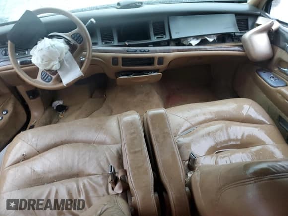 ✅ 1996 Lincoln Town Car Signature • VIN: 1LNLM82WXTY601239 • Лот: 82242785. Опубликован ранее на Copart с пробегом Не указан. Бесплатный доступ к архиву аукционных продаж из США и подробный отчёт об истории автомобиля на DreamBid. Изображение 8.