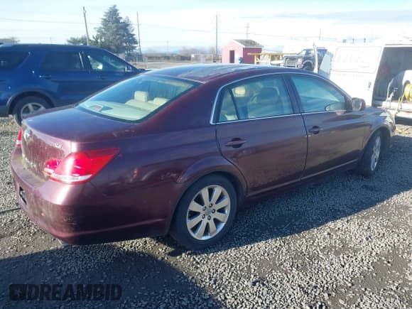 ✅ 2005 Toyota Avalon Limited • VIN: 4T1BK36B85U017542 • Лот: 43826272. Опубликован ранее на IAAI с пробегом 190 416 миль. Бесплатный доступ к архиву аукционных продаж из США и подробный отчёт об истории автомобиля на DreamBid. Изображение 4.