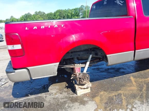 ✅ 2004 Ford F-150 XLT • VIN: 1FTPX14594NB45858 • Лот: 42252407. Опубликован ранее на IAAI с пробегом 281 138 миль. Бесплатный доступ к архиву аукционных продаж из США и подробный отчёт об истории автомобиля на DreamBid. Изображение 6.