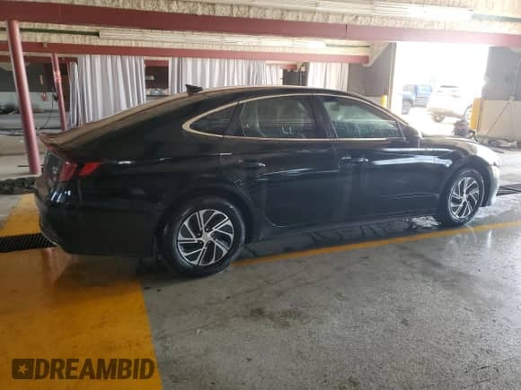 2021 Hyundai Sonata Blue with VIN KMHL24JJ8MA025813, listed as a Copart auction lot 71070645 with 61,628 mi miles and Clean title. Bid and sale history available at DreamBid. Image 3.