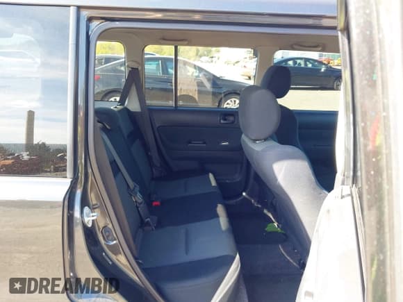 ✅ 2006 Scion xB • VIN: JTLKT324964099943 • Лот: 43380102. Опубликован ранее на IAAI с пробегом 193 932 миль. Бесплатный доступ к архиву аукционных продаж из США и подробный отчёт об истории автомобиля на DreamBid. Изображение 8.