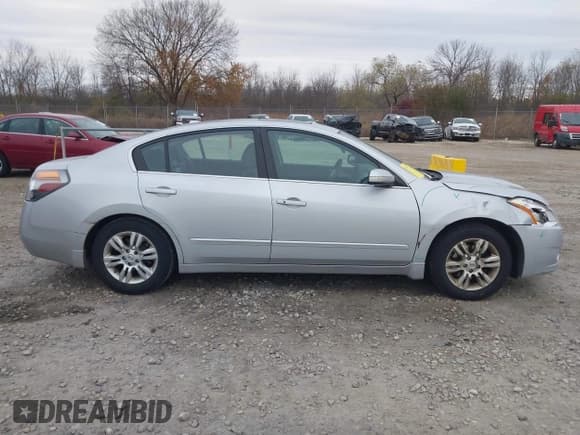 ✅ 2011 Nissan Altima S • VIN: 1N4AL2AP3BN509417 • Лот: 43653237. Опубликован ранее на IAAI с пробегом 187 886 миль. Бесплатный доступ к архиву аукционных продаж из США и подробный отчёт об истории автомобиля на DreamBid. Изображение 13.