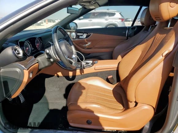 ✅ 2018 Mercedes-Benz E 400 • VIN: WDD1K6FB0JF032896 • Лот: 92048365. Опубликован ранее на Copart с пробегом 55 547 миль. Бесплатный доступ к архиву аукционных продаж из США и подробный отчёт об истории автомобиля на DreamBid. Изображение 7.