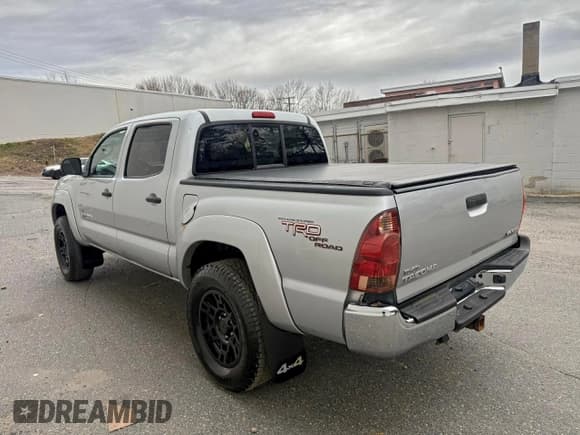 ✅ 2005 Toyota Tacoma • VIN: 5TELU42N25Z13542X • Лот: 95975935. Опубликован ранее на Copart с пробегом 200 131 миль. Бесплатный доступ к архиву аукционных продаж из США и подробный отчёт об истории автомобиля на DreamBid. Изображение 3.