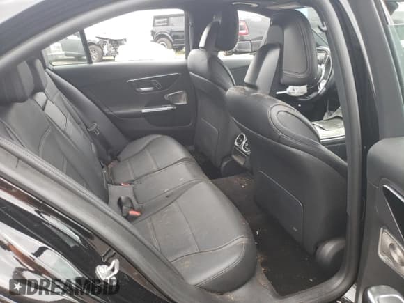 ✅ 2022 Mercedes-Benz C 300 • VIN: W1KAF4HB2NR015821 • Lot: 69920445. Wystawiony na Copart z przebiegiem Nie podano. Bezpłatny archiwum sprzedaży aukcyjnych z USA i szczegółowy raport historii pojazdu na DreamBid. Zdjęcie 10.