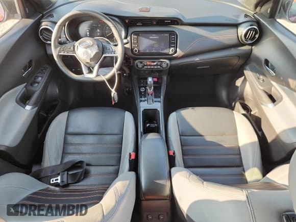 ✅ 2021 Nissan Kicks SR • VIN: 3N1CP5DV5ML542105 • Лот: 80850305. Опубликован ранее на Copart с пробегом 82 426 миль. Бесплатный доступ к архиву аукционных продаж из США и подробный отчёт об истории автомобиля на DreamBid. Изображение 8.