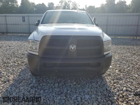 ✅ 2016 Ram 2500 Tradesman • VIN: 3C6UR4HJ1GG117658 • Lot: 68847275. Wystawiony na Copart z przebiegiem 254 155 mil. Bezpłatny archiwum sprzedaży aukcyjnych z USA i szczegółowy raport historii pojazdu na DreamBid. Zdjęcie 5.