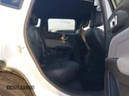 ✅ 2024 Jeep Compass Latitude • VIN: 3C4NJDBN9RT604083 • Lot: 43838871. Wystawiony na IAAI z przebiegiem 44 177 mil. Bezpłatny archiwum sprzedaży aukcyjnych z USA i szczegółowy raport historii pojazdu na DreamBid. Zdjęcie 8.