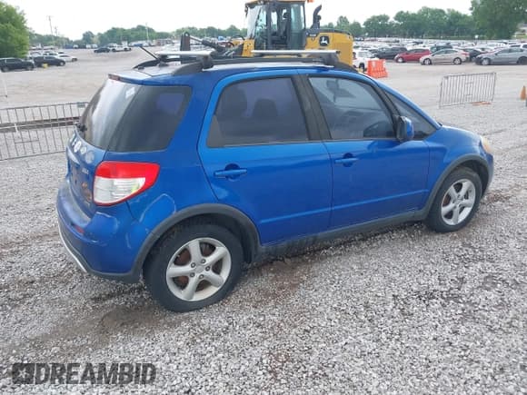 ✅ 2007 Suzuki SX4 • VIN: JS2YB413775101116 • Lot: 42352788. Wystawiony na IAAI z przebiegiem Nie podano. Bezpłatny archiwum sprzedaży aukcyjnych z USA i szczegółowy raport historii pojazdu na DreamBid. Zdjęcie 4.