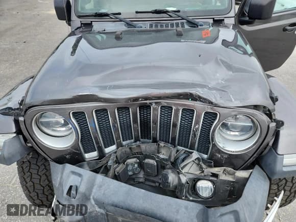 ✅ 2018 Jeep Wrangler Unlimited Sahara • VIN: 1C4HJXEN1JW283715 • Lot: 80966455. Wystawiony na Copart z przebiegiem 103 295 mil. Bezpłatny archiwum sprzedaży aukcyjnych z USA i szczegółowy raport historii pojazdu na DreamBid. Zdjęcie 11.