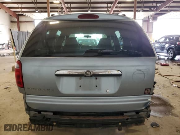 ✅ 2003 Chrysler Town & Country • VIN: 2C4GP24RX3R375502 • Лот: 60105435. Опубликован ранее на Copart с пробегом 152 335 миль. Бесплатный доступ к архиву аукционных продаж из США и подробный отчёт об истории автомобиля на DreamBid. Изображение 6.