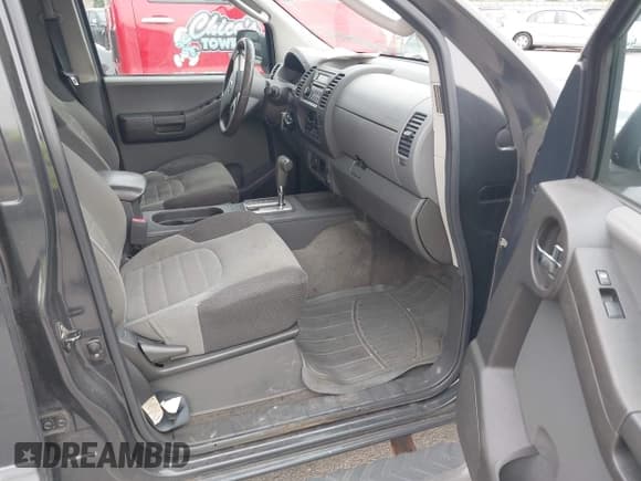 ✅ 2005 Nissan Xterra S • VIN: 5N1AN08W25C631252 • Лот: 42876836. Опубликован ранее на IAAI с пробегом 145 533 миль. Бесплатный доступ к архиву аукционных продаж из США и подробный отчёт об истории автомобиля на DreamBid. Изображение 5.