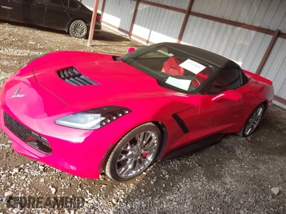 2014 Chevrolet Corvette Z51 3LT z VIN 1G1YM3D76E5135289, wystawiony jako IAAI lot #42313816 z przebiegiem Nie podano mil oraz . Historia ofert i sprzedaży dostępna na DreamBid. Obrazek 14.