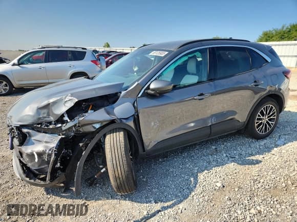 ✅ 2024 Ford Escape PHEV • VIN: 1FMCU0E16RUA18930 • Лот: 68126985. Опубликован ранее на Copart с пробегом 12 752 миль. Бесплатный доступ к архиву аукционных продаж из США и подробный отчёт об истории автомобиля на DreamBid. Изображение 1.