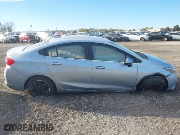 ✅ 2017 Chevrolet Cruze LT • VIN: 1G1BE5SM9H7253143 • Lot: 43561035. Listed on IAAI with 94,035 mi. Free auction sales archive from the USA and detailed vehicle history report at DreamBid. Image 13.