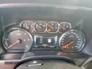 ✅ 2018 Chevrolet Silverado 1500 LT • VIN: 3GCPCREC9JG185398 • Lot: 65937215. Wystawiony na Copart z przebiegiem 91 661 mil. Bezpłatny archiwum sprzedaży aukcyjnych z USA i szczegółowy raport historii pojazdu na DreamBid. Zdjęcie 9.