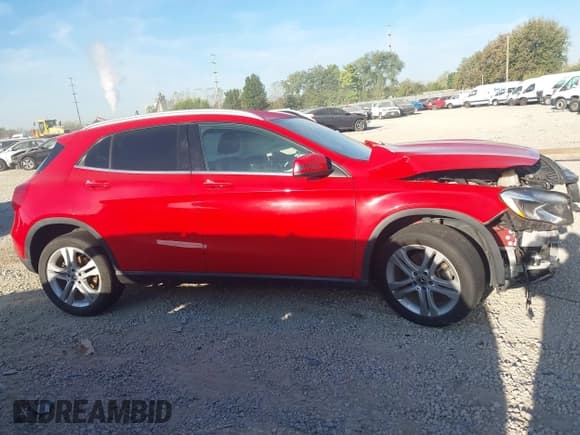 ✅ 2020 Mercedes-Benz GLA 250 • VIN: WDCTG4GB6LJ689915 • Lot: 43344717. Wystawiony na IAAI z przebiegiem 61 924 mil. Bezpłatny archiwum sprzedaży aukcyjnych z USA i szczegółowy raport historii pojazdu na DreamBid. Zdjęcie 13.