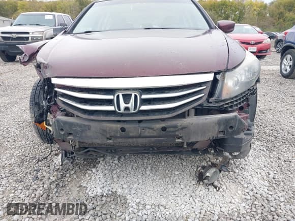 ✅ 2012 Honda Accord EX-L • VIN: 1HGCP3F82CA035789 • Lot: 43571734. Wystawiony na IAAI z przebiegiem 192 267 mil. Bezpłatny archiwum sprzedaży aukcyjnych z USA i szczegółowy raport historii pojazdu na DreamBid. Zdjęcie 6.