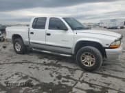 ✅ 2002 Dodge Dakota SLT • VIN: 1B7HG48N22S614075 • Lot: 57783905. Wystawiony na Copart z przebiegiem 247 769 mil. Bezpłatny archiwum sprzedaży aukcyjnych z USA i szczegółowy raport historii pojazdu na DreamBid. Zdjęcie 4.