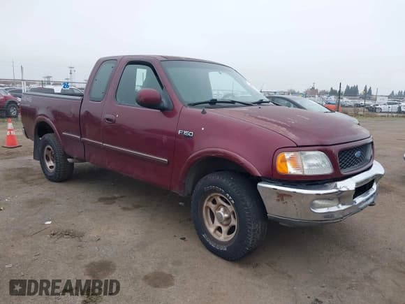✅ 1997 Ford F-150 XL • VIN: 1FTDX18W9VNC55865 • Lot: 43900310. Listed on IAAI with 232,019 mi. Free auction sales archive from the USA and detailed vehicle history report at DreamBid. Image 1.
