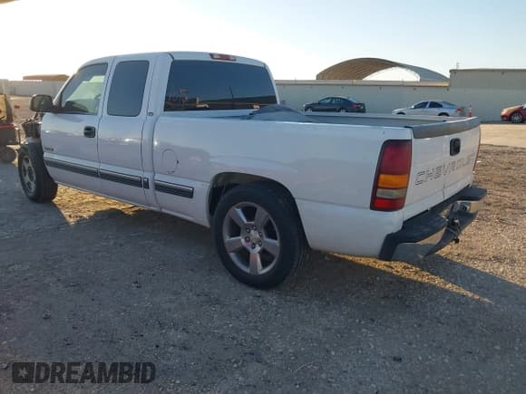 ✅ 2000 Chevrolet Silverado 1500 LS • VIN: 2GCEC19T4Y1351784 • Лот: 43633127. Опубликован ранее на IAAI с пробегом 178 504 миль. Бесплатный доступ к архиву аукционных продаж из США и подробный отчёт об истории автомобиля на DreamBid. Изображение 3.