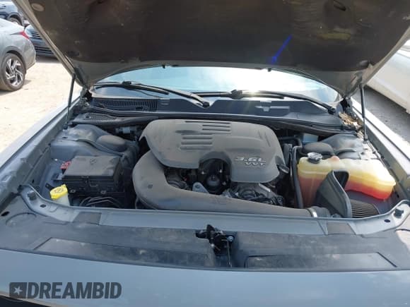 ✅ 2018 Dodge Challenger SXT Plus • VIN: 2C3CDZAG0JH229555 • Лот: 43075813. Опубликован ранее на IAAI с пробегом 69 087 миль. Бесплатный доступ к архиву аукционных продаж из США и подробный отчёт об истории автомобиля на DreamBid. Изображение 10.