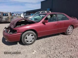 ✅ 1997 Toyota Camry LE • VIN: JT2BF22K0V0034621 • Lot: 58991905. Wystawiony na Copart z przebiegiem 255 553 mil. Bezpłatny archiwum sprzedaży aukcyjnych z USA i szczegółowy raport historii pojazdu na DreamBid. Zdjęcie 1.