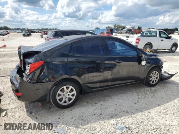 ✅ 2013 Hyundai Accent GLS • VIN: KMHCT4AEXDU305330 • Lot: 72955944. Wystawiony na Copart z przebiegiem 167 535 mil. Bezpłatny archiwum sprzedaży aukcyjnych z USA i szczegółowy raport historii pojazdu na DreamBid. Zdjęcie 3.