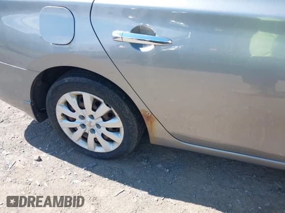 ✅ 2013 Nissan Sentra SL • VIN: 3N1AB7AP7DL647798 • Лот: 42747045. Опубликован ранее на IAAI с пробегом 117 382 миль. Бесплатный доступ к архиву аукционных продаж из США и подробный отчёт об истории автомобиля на DreamBid. Изображение 6.