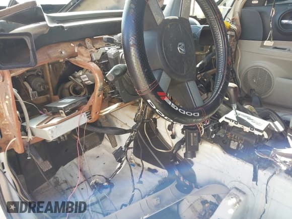 ✅ 2006 Dodge Magnum R/T • VIN: 2D4GV57246H204179 • Lot: 43650901. Listed on IAAI with Not provided. Free auction sales archive from the USA and detailed vehicle history report at DreamBid. Image 6.