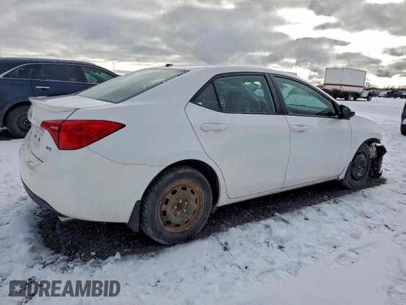 ✅ 2017 Toyota Corolla LE • VIN: 2T1BURHE1HC883996 • Lot: 93923485. Wystawiony na Copart z przebiegiem 212 001 mil. Bezpłatny archiwum sprzedaży aukcyjnych z USA i szczegółowy raport historii pojazdu na DreamBid. Zdjęcie 3.