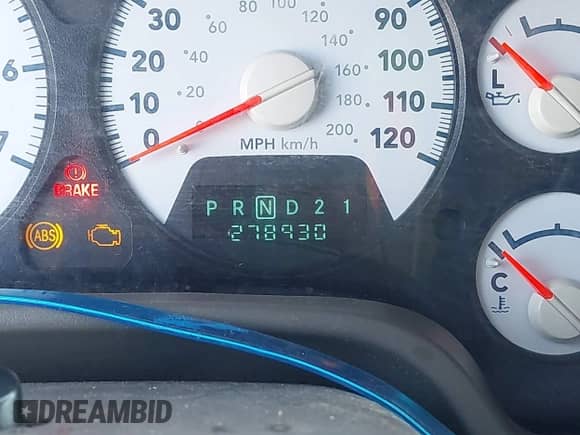 2006 Dodge 1500 SLT z VIN 1D3HA18206J179422, wystawiony jako IAAI lot #43356576 z przebiegiem 278 930 mil mil oraz . Historia ofert i sprzedaży dostępna na DreamBid. Obrazek 16.