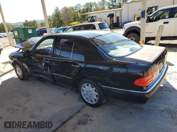 ✅ 1997 Mercedes-Benz E 320 • VIN: WDBJF55F9VA334279 • Lot: 87250355. Wystawiony na Copart z przebiegiem Nie podano. Bezpłatny archiwum sprzedaży aukcyjnych z USA i szczegółowy raport historii pojazdu na DreamBid. Zdjęcie 2.