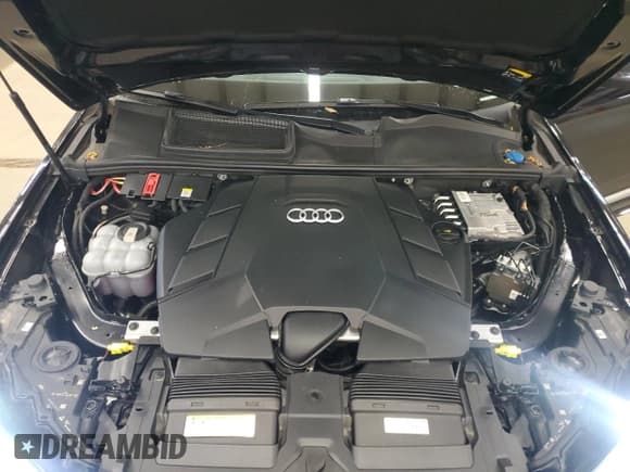 ✅ 2020 Audi Q7 Premium • VIN: WA1AXAF72LD010689 • Lot: 69740925. Listed on Copart with 54,737 mi. Free auction sales archive from the USA and detailed vehicle history report at DreamBid. Image 12.