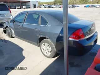 2008 Chevrolet Impala LS z VIN 2G1WB58K681312792, wystawiony jako IAAI lot #43605982 z przebiegiem 121 749 mil mil oraz . Historia ofert i sprzedaży dostępna na DreamBid. Obrazek 3.